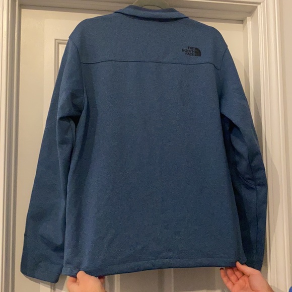 Like new North Face Jacket - Picture 6 of 6